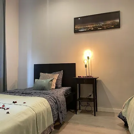 Hostal By Plaza Universidad *